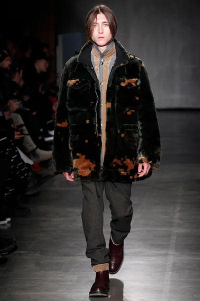 Look 12